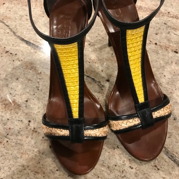 Burberry Prorsum heels Stunning! - Picture 3 of 6